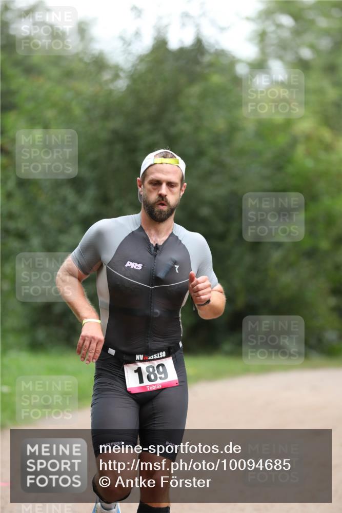 30.08.2026 - Elbe Triathlon Hamburg Antke Förster http://msf.ph/oto/10094685 30.08.2026 09:25:30 Laufen 189 meine-sportfotos.de