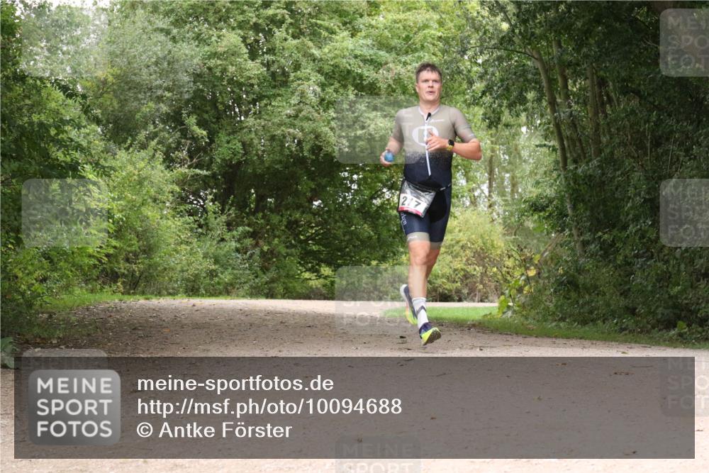 30.08.2026 - Elbe Triathlon Hamburg Antke Förster http://msf.ph/oto/10094688 30.08.2026 09:41:34 Laufen 217 meine-sportfotos.de