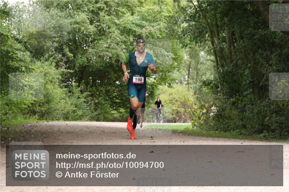 30.08.2026 - Elbe Triathlon Hamburg Antke Förster http://msf.ph/oto/10094700 30.08.2026 09:42:21 Laufen 198 meine-sportfotos.de
