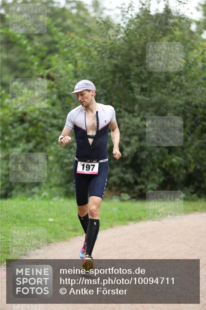 30.08.2026 - Elbe Triathlon Hamburg Antke Förster http://msf.ph/oto/10094711 30.08.2026 09:26:23 Laufen 197, 7 meine-sportfotos.de