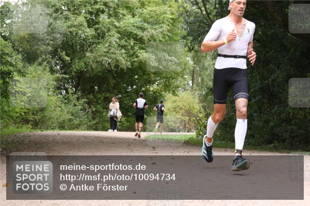 30.08.2026 - Elbe Triathlon Hamburg Antke Förster http://msf.ph/oto/10094734 30.08.2026 09:43:40 Laufen  meine-sportfotos.de