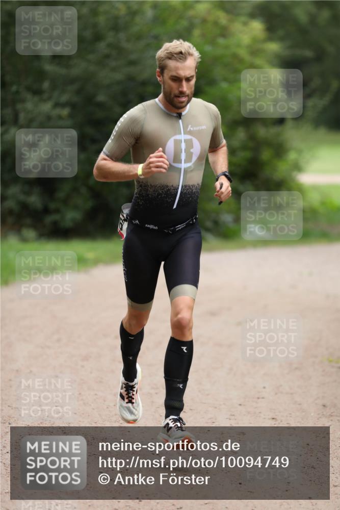 30.08.2026 - Elbe Triathlon Hamburg Antke Förster http://msf.ph/oto/10094749 30.08.2026 09:28:20 Laufen  meine-sportfotos.de