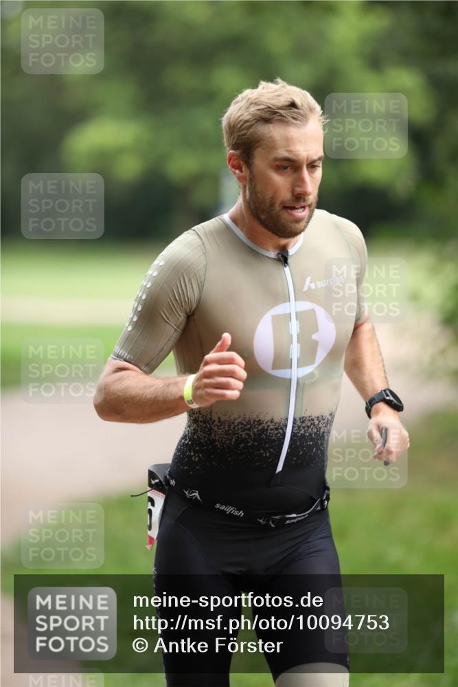 30.08.2026 - Elbe Triathlon Hamburg Antke Förster http://msf.ph/oto/10094753 30.08.2026 09:28:21 Laufen  meine-sportfotos.de