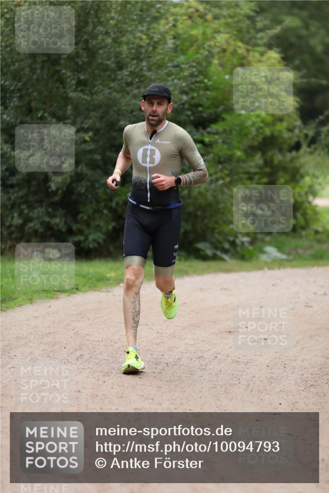 30.08.2026 - Elbe Triathlon Hamburg Antke Förster http://msf.ph/oto/10094793 30.08.2026 09:30:39 Laufen  meine-sportfotos.de