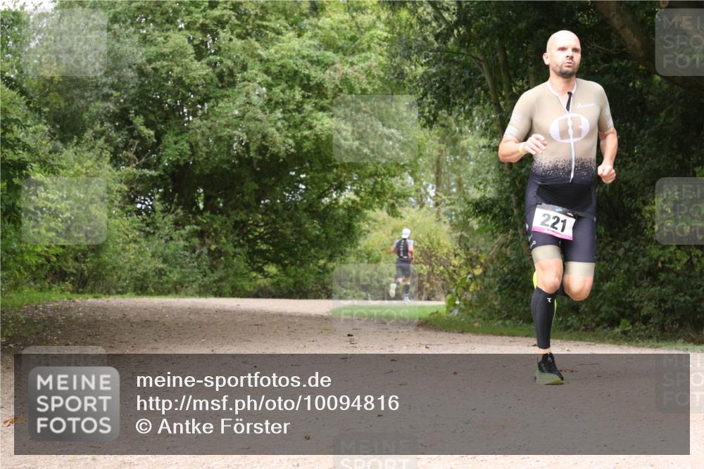30.08.2026 - Elbe Triathlon Hamburg Antke Förster http://msf.ph/oto/10094816 30.08.2026 09:47:58 Laufen 221 meine-sportfotos.de