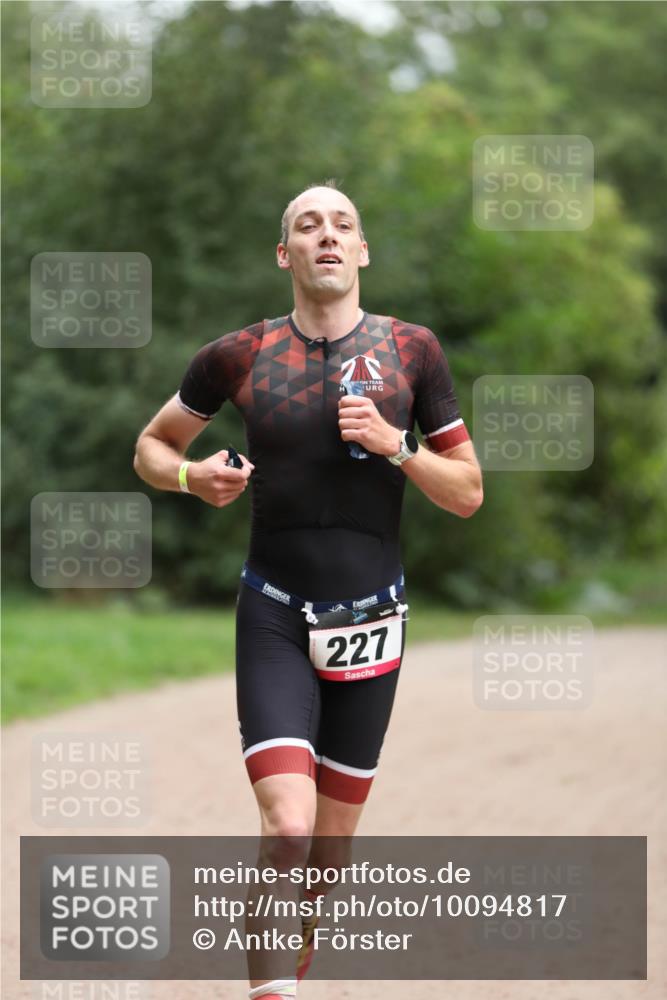 30.08.2026 - Elbe Triathlon Hamburg Antke Förster http://msf.ph/oto/10094817 30.08.2026 09:31:53 Laufen 227 meine-sportfotos.de