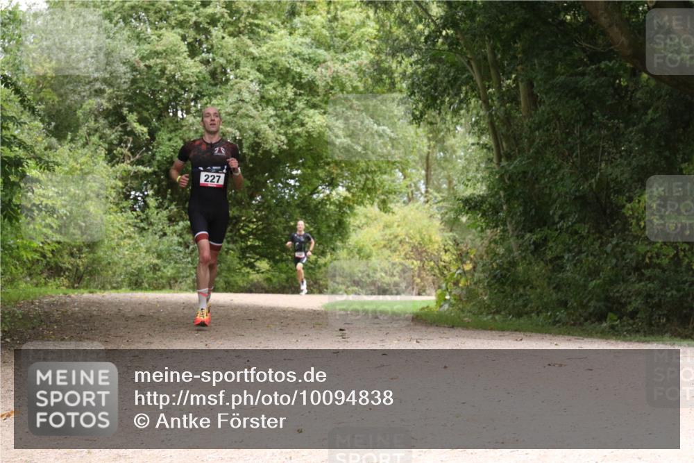 30.08.2026 - Elbe Triathlon Hamburg Antke Förster http://msf.ph/oto/10094838 30.08.2026 09:49:27 Laufen 227 meine-sportfotos.de
