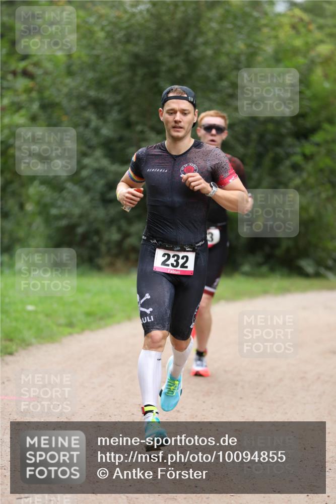 30.08.2026 - Elbe Triathlon Hamburg Antke Förster http://msf.ph/oto/10094855 30.08.2026 09:32:59 Laufen 232 meine-sportfotos.de