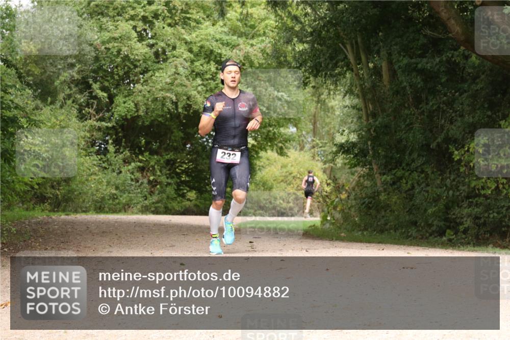 30.08.2026 - Elbe Triathlon Hamburg Antke Förster http://msf.ph/oto/10094882 30.08.2026 09:50:49 Laufen 232 meine-sportfotos.de