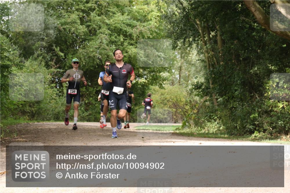30.08.2026 - Elbe Triathlon Hamburg Antke Förster http://msf.ph/oto/10094902 30.08.2026 09:52:17 Laufen 231, 220 meine-sportfotos.de