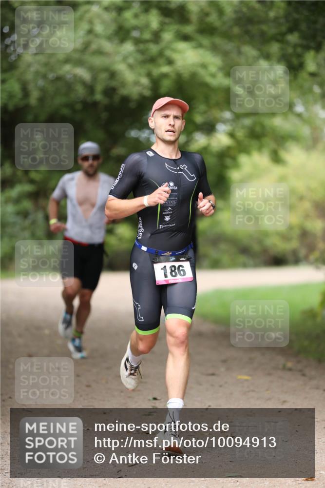 30.08.2026 - Elbe Triathlon Hamburg Antke Förster http://msf.ph/oto/10094913 30.08.2026 09:37:13 Laufen 186 meine-sportfotos.de