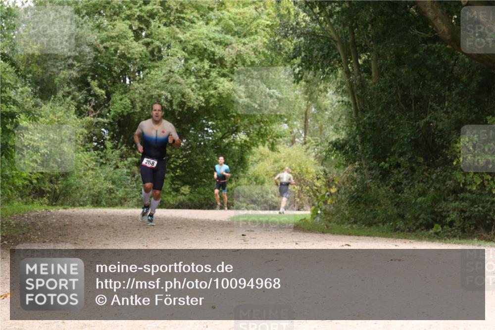 30.08.2026 - Elbe Triathlon Hamburg Antke Förster http://msf.ph/oto/10094968 30.08.2026 09:54:33 Laufen 268 meine-sportfotos.de
