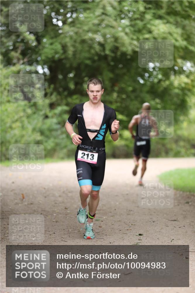 30.08.2026 - Elbe Triathlon Hamburg Antke Förster http://msf.ph/oto/10094983 30.08.2026 09:41:18 Laufen 30, 213, 1 meine-sportfotos.de