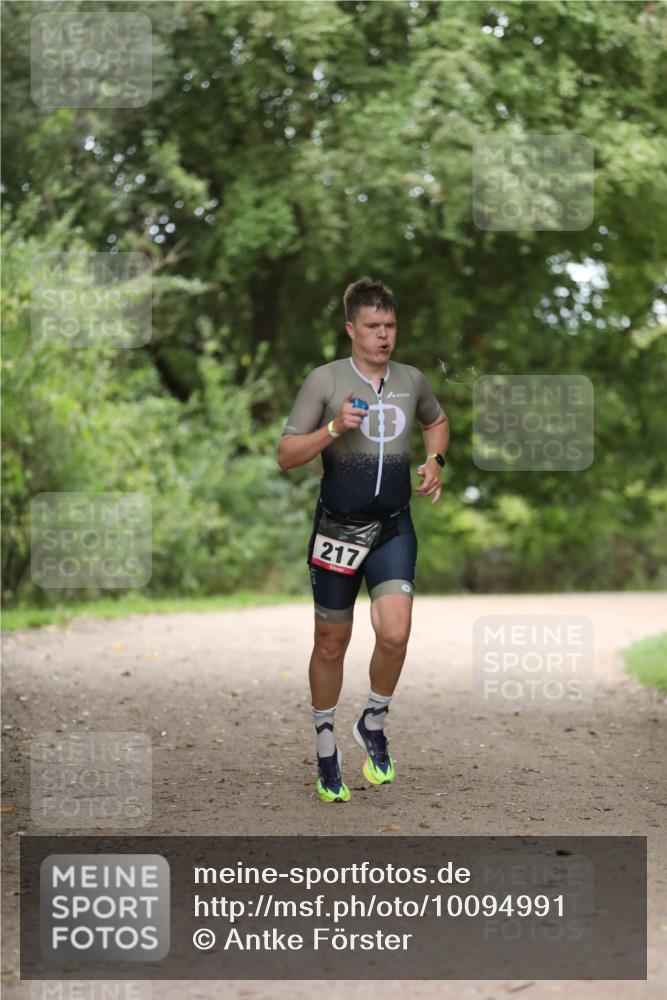 30.08.2026 - Elbe Triathlon Hamburg Antke Förster http://msf.ph/oto/10094991 30.08.2026 09:41:33 Laufen 217 meine-sportfotos.de