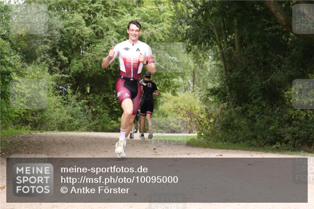 30.08.2026 - Elbe Triathlon Hamburg Antke Förster http://msf.ph/oto/10095000 30.08.2026 09:54:57 Laufen  meine-sportfotos.de