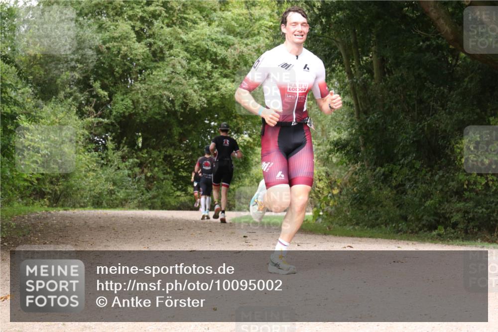 30.08.2026 - Elbe Triathlon Hamburg Antke Förster http://msf.ph/oto/10095002 30.08.2026 09:54:58 Laufen  meine-sportfotos.de