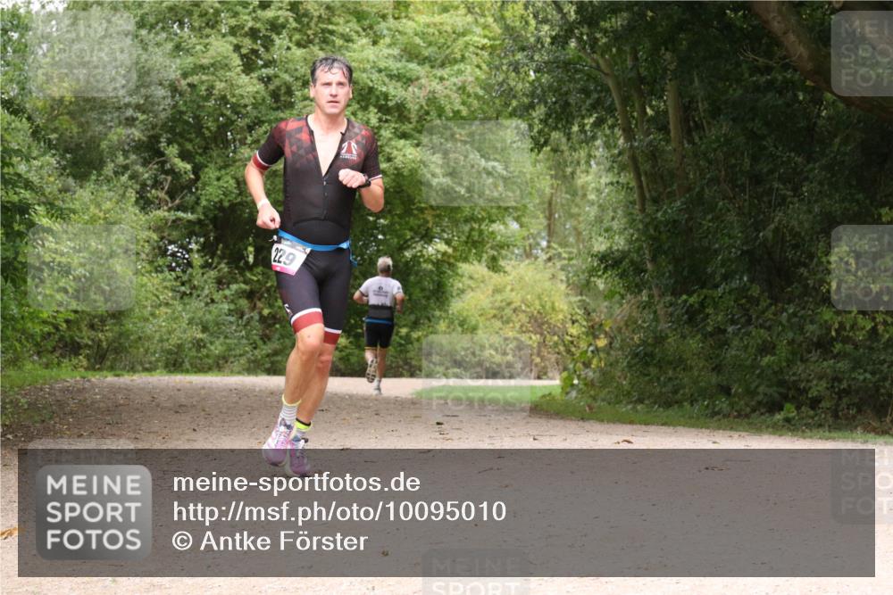 30.08.2026 - Elbe Triathlon Hamburg Antke Förster http://msf.ph/oto/10095010 30.08.2026 09:55:09 Laufen 229 meine-sportfotos.de