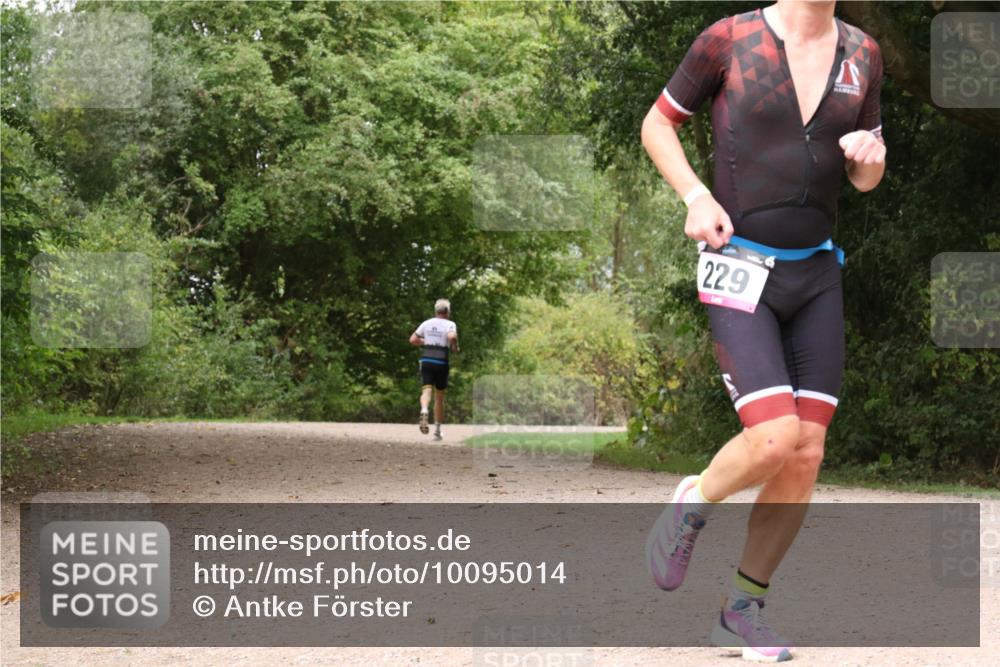 30.08.2026 - Elbe Triathlon Hamburg Antke Förster http://msf.ph/oto/10095014 30.08.2026 09:55:10 Laufen 229 meine-sportfotos.de