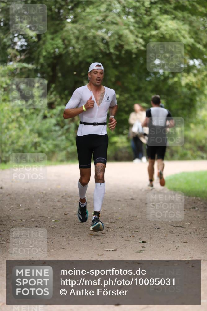 30.08.2026 - Elbe Triathlon Hamburg Antke Förster http://msf.ph/oto/10095031 30.08.2026 09:43:39 Laufen  meine-sportfotos.de
