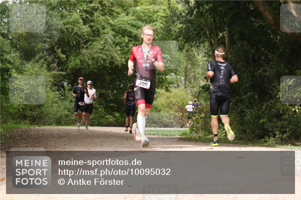 30.08.2026 - Elbe Triathlon Hamburg Antke Förster http://msf.ph/oto/10095032 30.08.2026 09:55:50 Laufen 309 meine-sportfotos.de