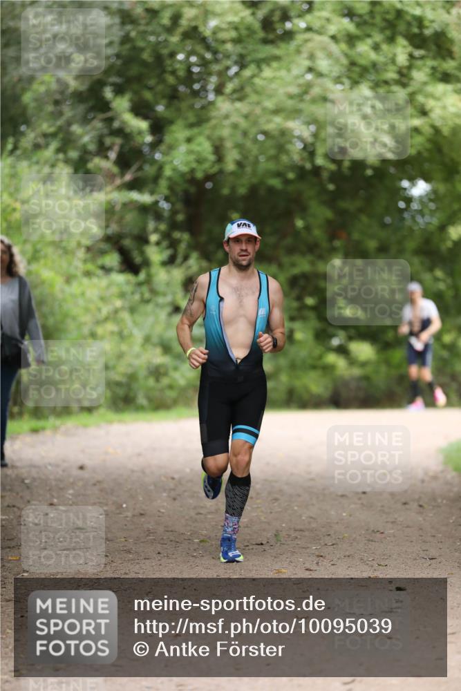 30.08.2026 - Elbe Triathlon Hamburg Antke Förster http://msf.ph/oto/10095039 30.08.2026 09:44:02 Laufen  meine-sportfotos.de