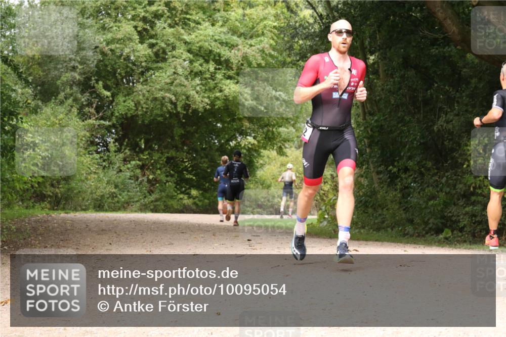 30.08.2026 - Elbe Triathlon Hamburg Antke Förster http://msf.ph/oto/10095054 30.08.2026 09:56:09 Laufen  meine-sportfotos.de