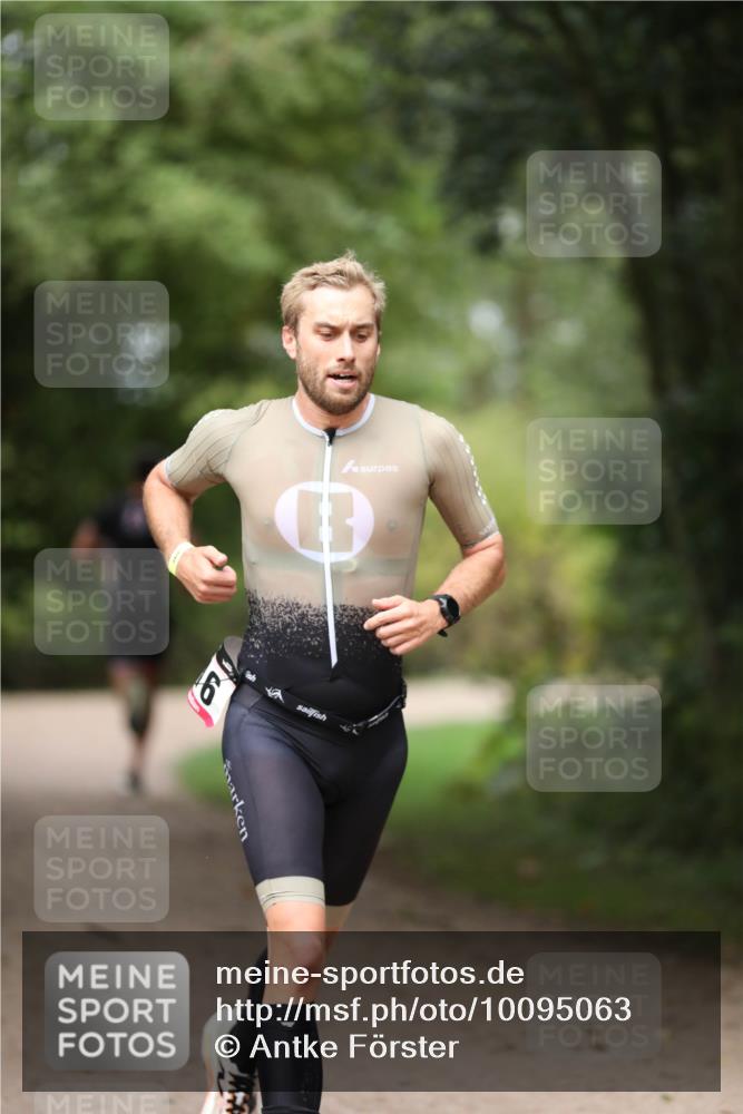 30.08.2026 - Elbe Triathlon Hamburg Antke Förster http://msf.ph/oto/10095063 30.08.2026 09:44:31 Laufen 6 meine-sportfotos.de