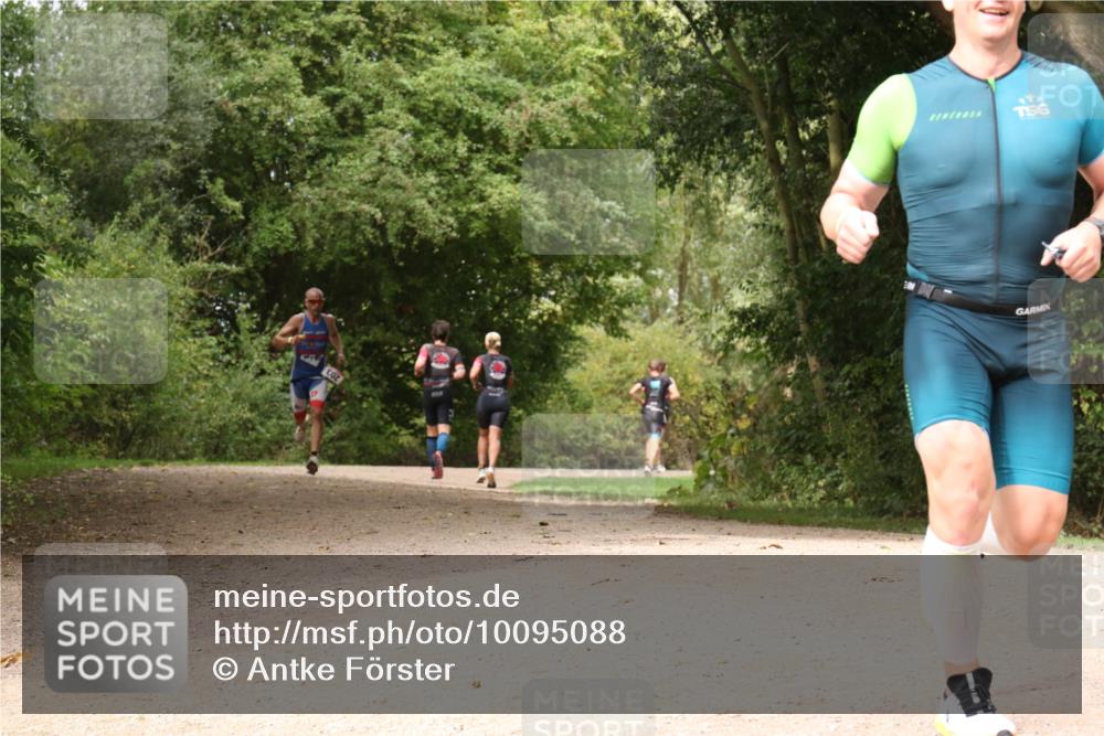 30.08.2026 - Elbe Triathlon Hamburg Antke Förster http://msf.ph/oto/10095088 30.08.2026 09:56:54 Laufen  meine-sportfotos.de