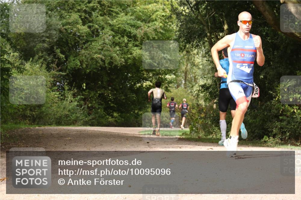 30.08.2026 - Elbe Triathlon Hamburg Antke Förster http://msf.ph/oto/10095096 30.08.2026 09:56:58 Laufen 20 meine-sportfotos.de