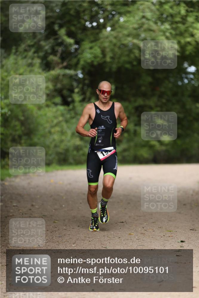 30.08.2026 - Elbe Triathlon Hamburg Antke Förster http://msf.ph/oto/10095101 30.08.2026 09:47:11 Laufen 19 meine-sportfotos.de