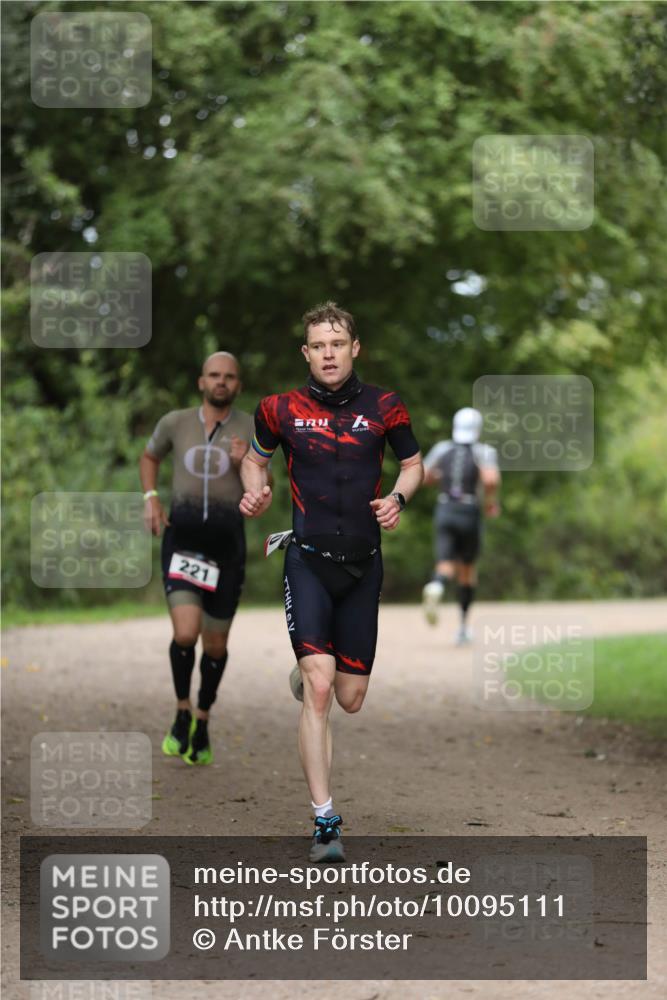 30.08.2026 - Elbe Triathlon Hamburg Antke Förster http://msf.ph/oto/10095111 30.08.2026 09:47:56 Laufen 221 meine-sportfotos.de