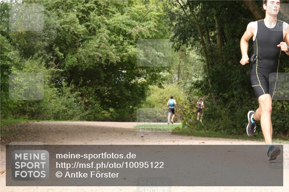 30.08.2026 - Elbe Triathlon Hamburg Antke Förster http://msf.ph/oto/10095122 30.08.2026 09:57:27 Laufen  meine-sportfotos.de