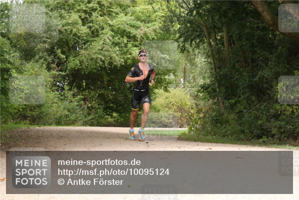 30.08.2026 - Elbe Triathlon Hamburg Antke Förster http://msf.ph/oto/10095124 30.08.2026 09:57:48 Laufen  meine-sportfotos.de