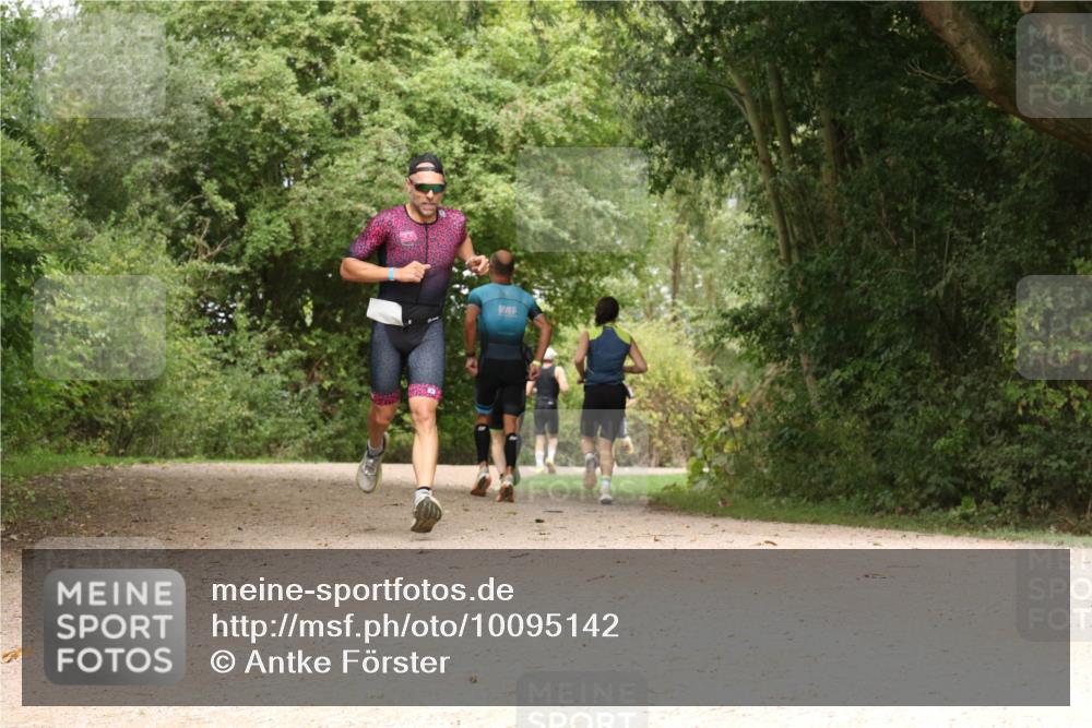 30.08.2026 - Elbe Triathlon Hamburg Antke Förster http://msf.ph/oto/10095142 30.08.2026 09:58:22 Laufen  meine-sportfotos.de