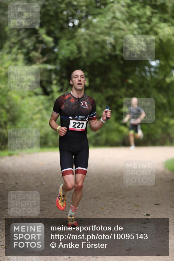 30.08.2026 - Elbe Triathlon Hamburg Antke Förster http://msf.ph/oto/10095143 30.08.2026 09:49:27 Laufen 2, 227 meine-sportfotos.de
