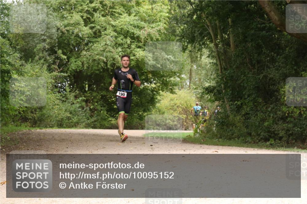 30.08.2026 - Elbe Triathlon Hamburg Antke Förster http://msf.ph/oto/10095152 30.08.2026 09:58:30 Laufen 190 meine-sportfotos.de