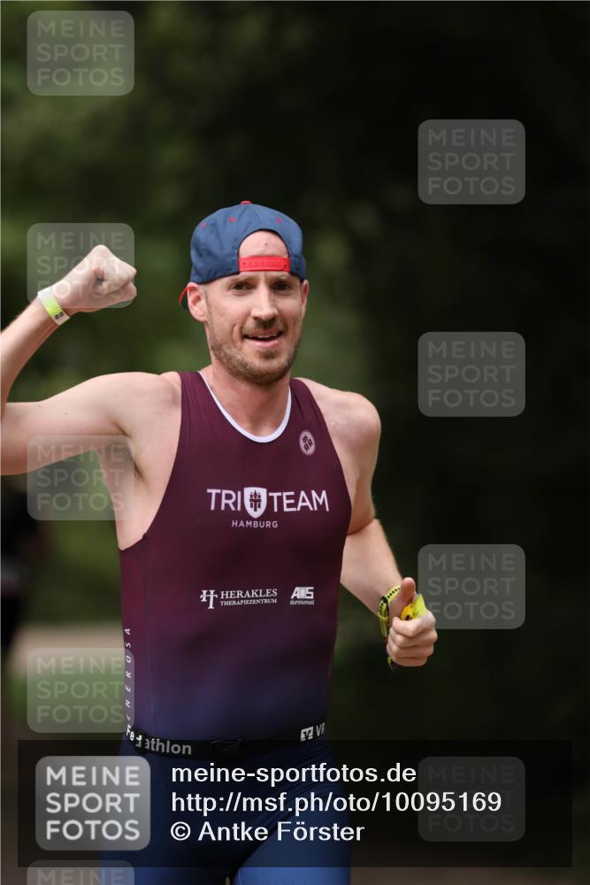 30.08.2026 - Elbe Triathlon Hamburg Antke Förster http://msf.ph/oto/10095169 30.08.2026 09:49:54 Laufen  meine-sportfotos.de