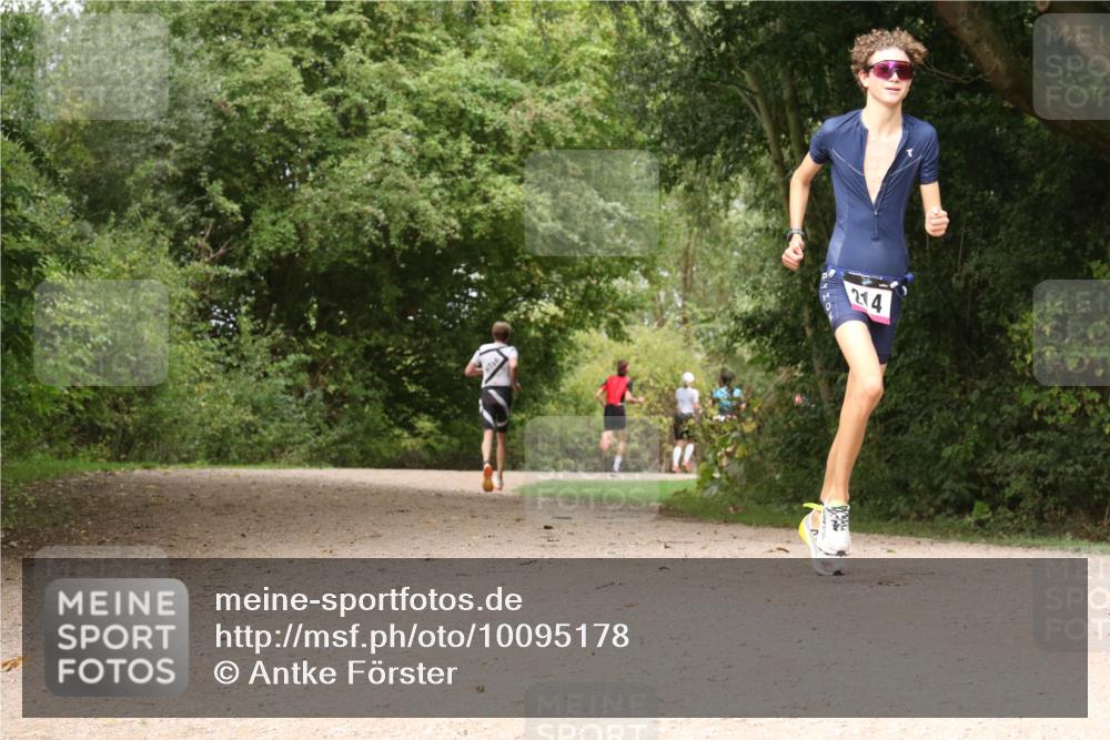 30.08.2026 - Elbe Triathlon Hamburg Antke Förster http://msf.ph/oto/10095178 30.08.2026 09:59:16 Laufen 16, 214 meine-sportfotos.de