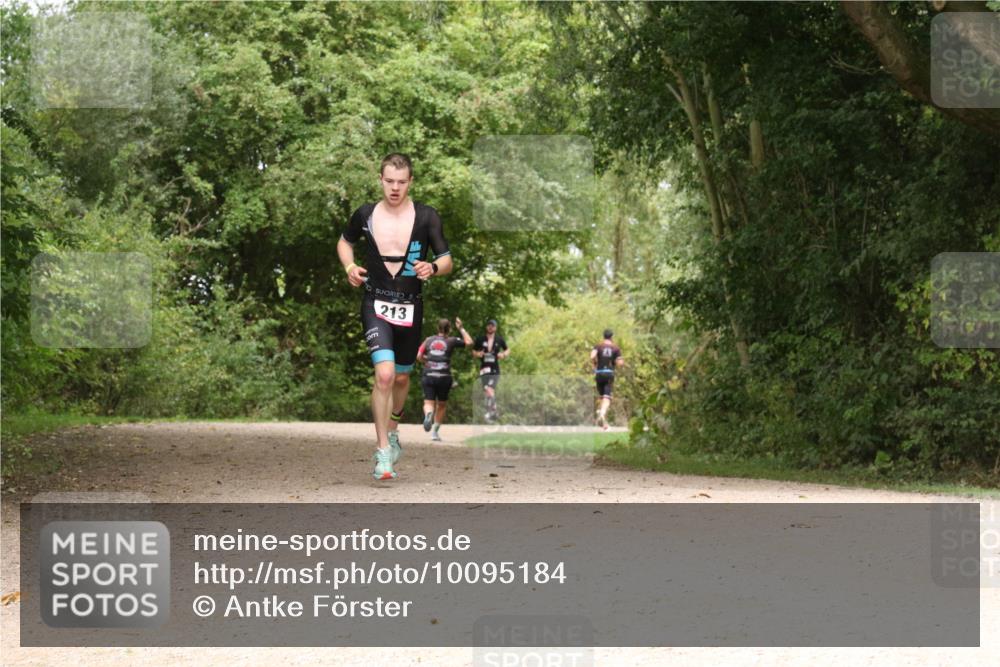30.08.2026 - Elbe Triathlon Hamburg Antke Förster http://msf.ph/oto/10095184 30.08.2026 10:00:14 Laufen 213 meine-sportfotos.de