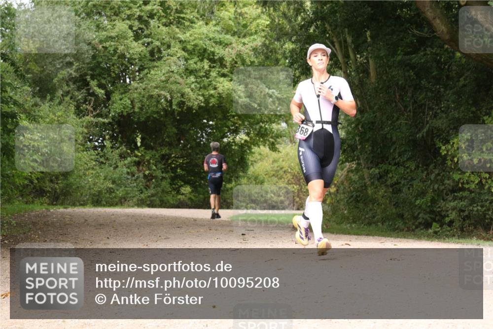 30.08.2026 - Elbe Triathlon Hamburg Antke Förster http://msf.ph/oto/10095208 30.08.2026 10:00:46 Laufen 368 meine-sportfotos.de
