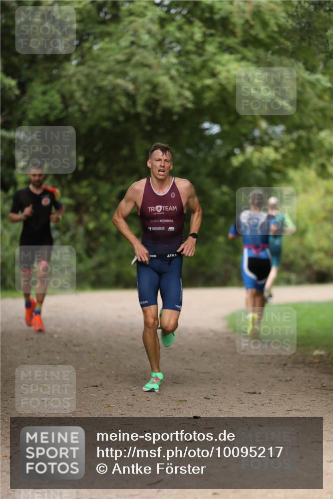 30.08.2026 - Elbe Triathlon Hamburg Antke Förster http://msf.ph/oto/10095217 30.08.2026 09:52:38 Laufen 1 meine-sportfotos.de