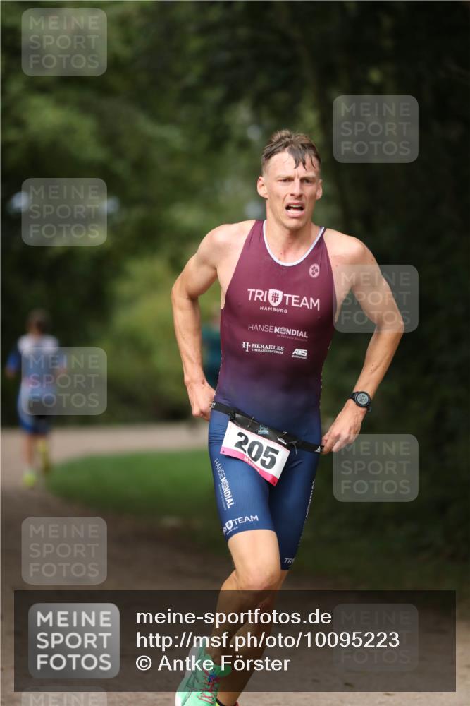 30.08.2026 - Elbe Triathlon Hamburg Antke Förster http://msf.ph/oto/10095223 30.08.2026 09:52:39 Laufen 205 meine-sportfotos.de