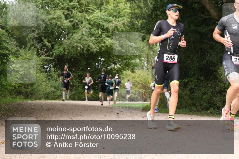 30.08.2026 - Elbe Triathlon Hamburg Antke Förster http://msf.ph/oto/10095238 30.08.2026 10:01:28 Laufen 286, 25 meine-sportfotos.de