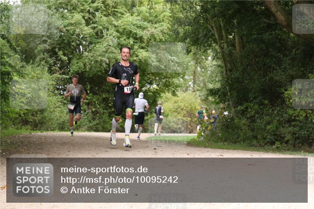 30.08.2026 - Elbe Triathlon Hamburg Antke Förster http://msf.ph/oto/10095242 30.08.2026 10:01:32 Laufen 217, 18 meine-sportfotos.de