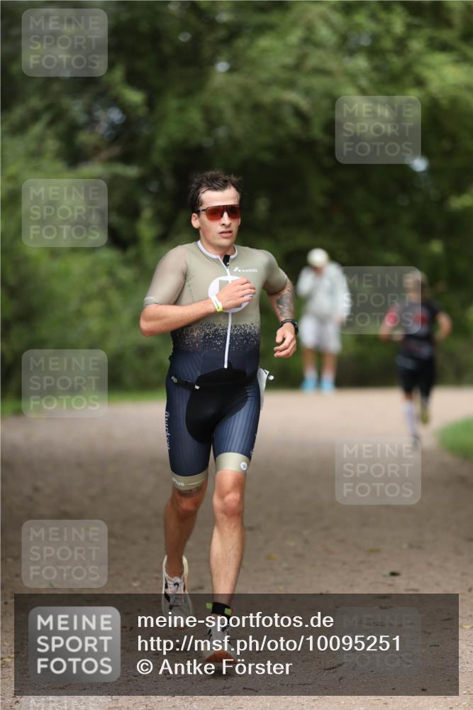 30.08.2026 - Elbe Triathlon Hamburg Antke Förster http://msf.ph/oto/10095251 30.08.2026 09:53:06 Laufen  meine-sportfotos.de