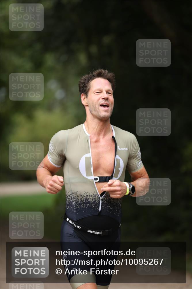 30.08.2026 - Elbe Triathlon Hamburg Antke Förster http://msf.ph/oto/10095267 30.08.2026 09:54:16 Laufen  meine-sportfotos.de