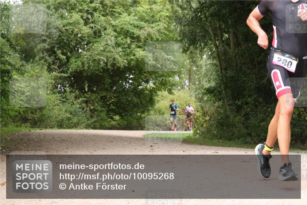 30.08.2026 - Elbe Triathlon Hamburg Antke Förster http://msf.ph/oto/10095268 30.08.2026 10:02:13 Laufen 280 meine-sportfotos.de