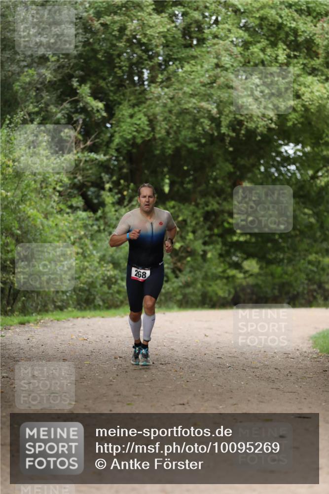 30.08.2026 - Elbe Triathlon Hamburg Antke Förster http://msf.ph/oto/10095269 30.08.2026 09:54:33 Laufen 268 meine-sportfotos.de