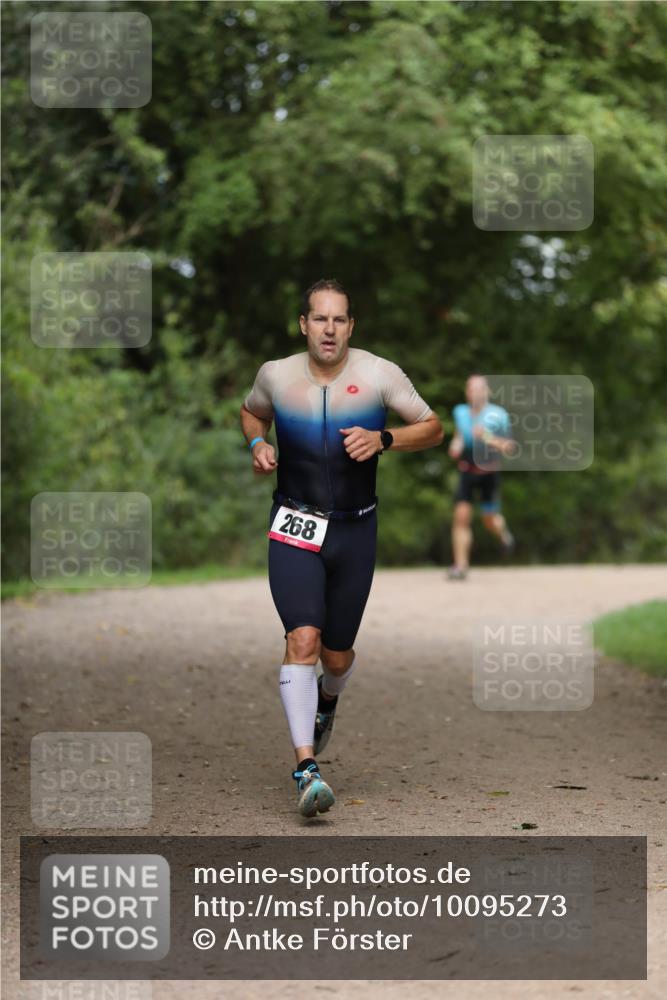 30.08.2026 - Elbe Triathlon Hamburg Antke Förster http://msf.ph/oto/10095273 30.08.2026 09:54:34 Laufen 268 meine-sportfotos.de