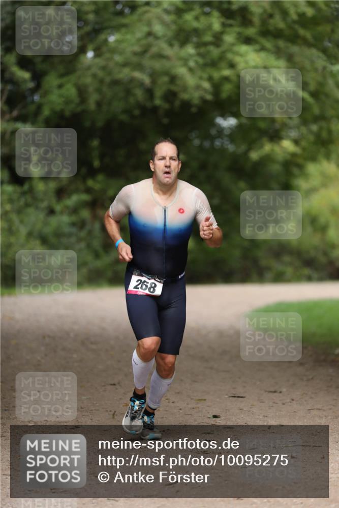 30.08.2026 - Elbe Triathlon Hamburg Antke Förster http://msf.ph/oto/10095275 30.08.2026 09:54:35 Laufen 268 meine-sportfotos.de